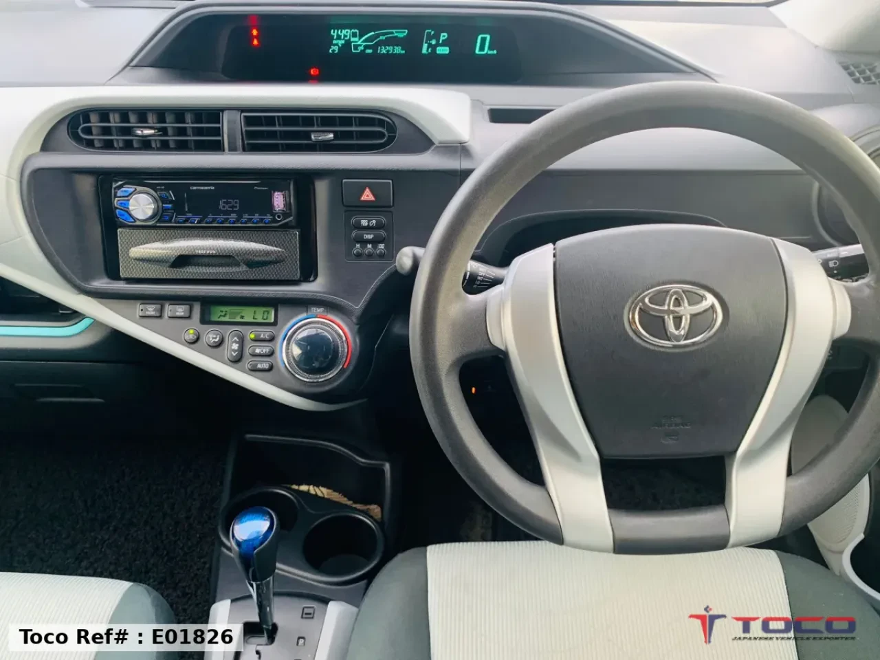 2012 TOYOTA AQUA — photo 17
