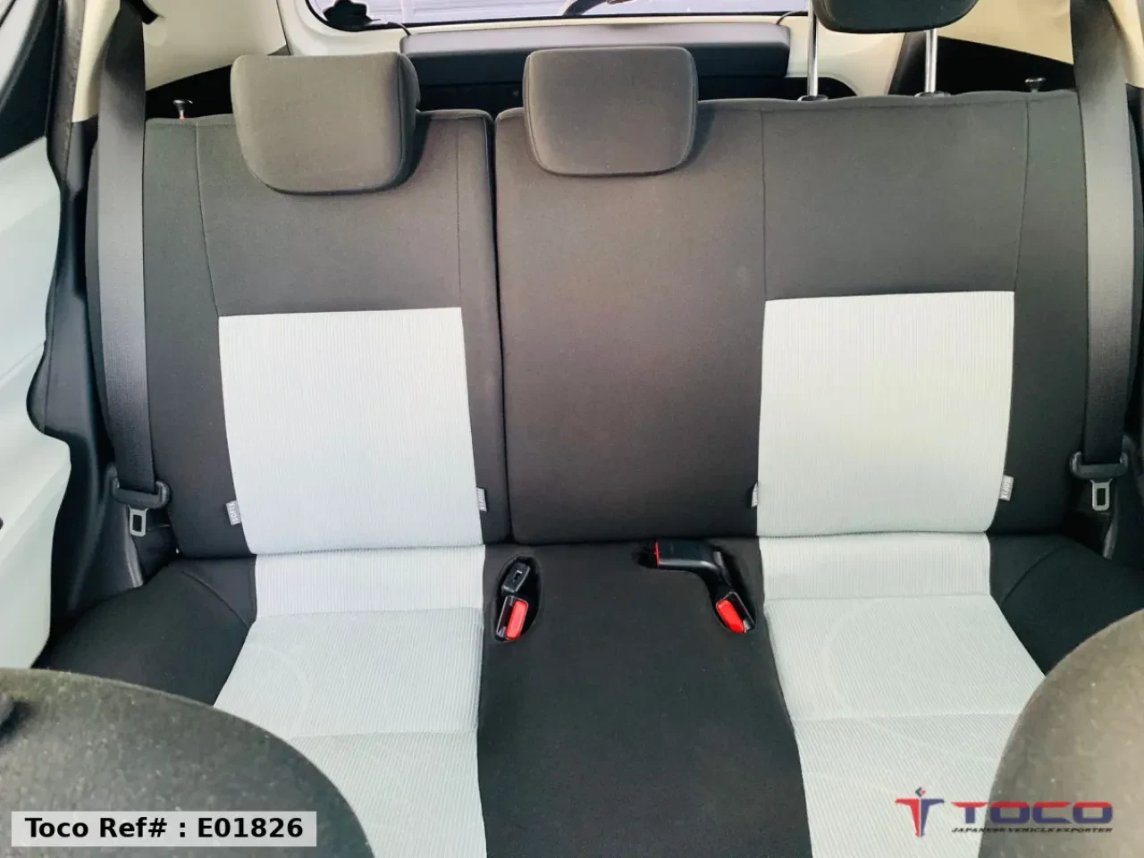 2012 TOYOTA AQUA — photo 13
