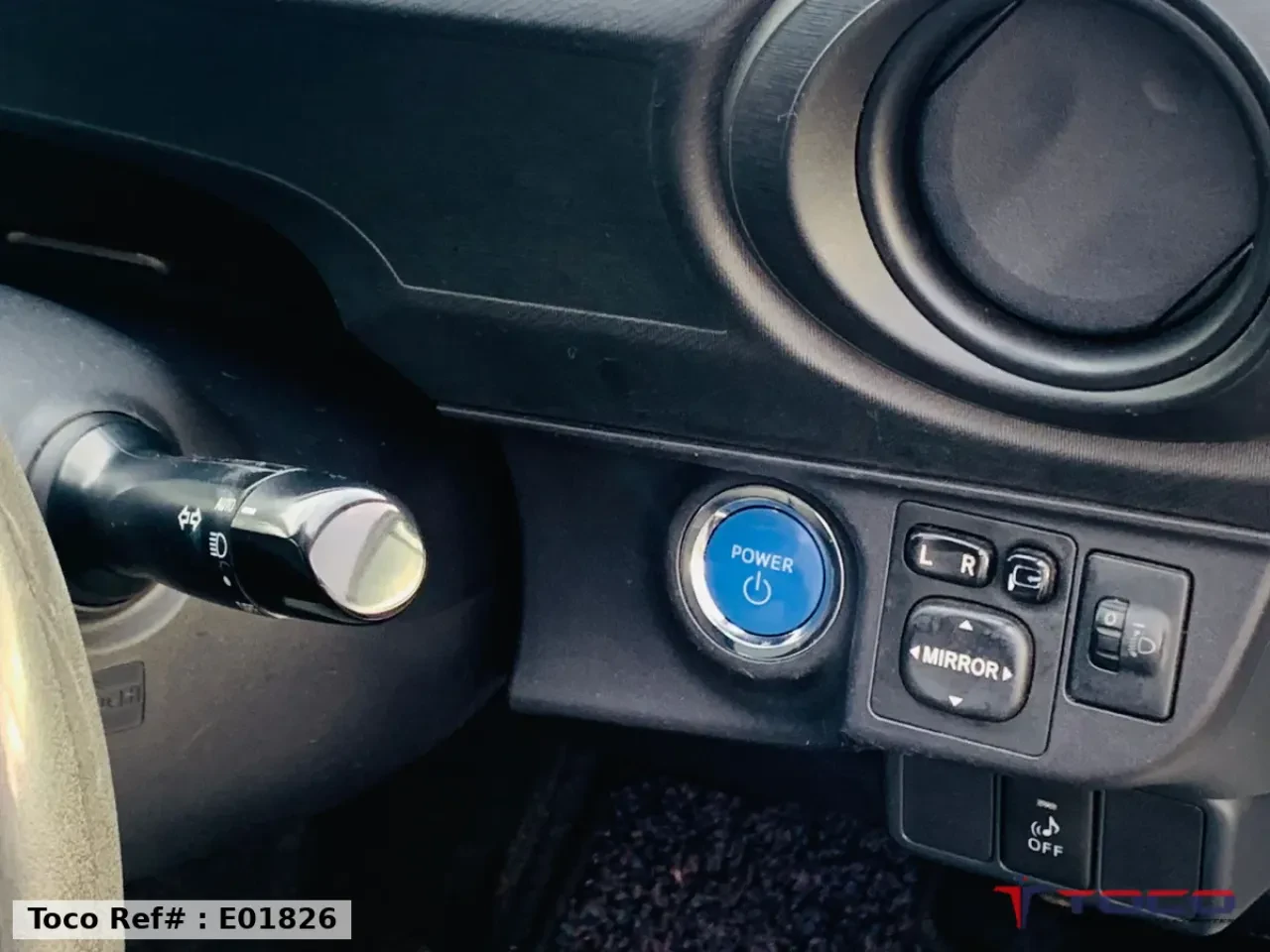 2012 TOYOTA AQUA — photo 19