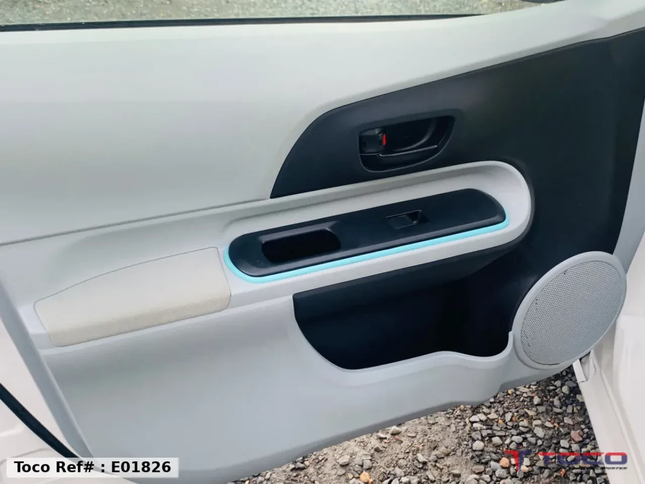2012 TOYOTA AQUA — photo 22