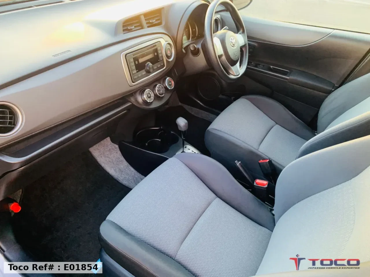 2013 TOYOTA VITZ — photo 12