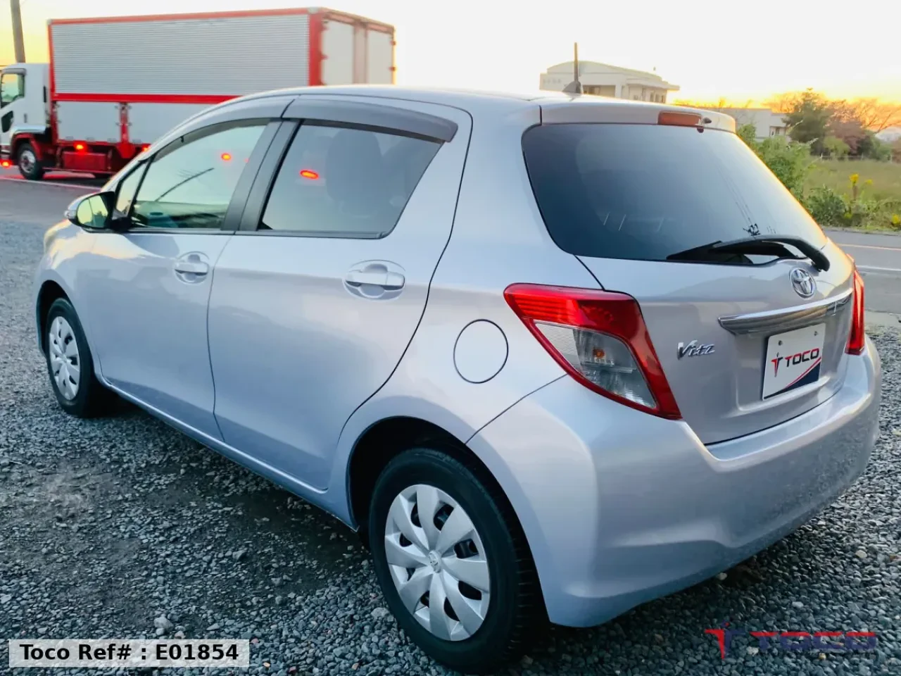 2013 TOYOTA VITZ — photo 6