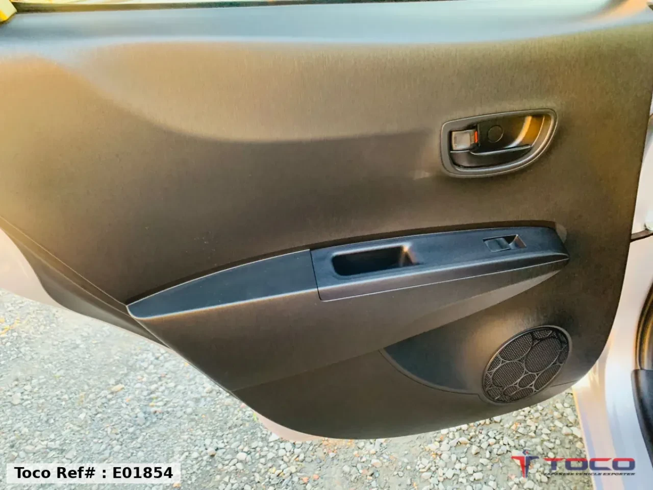 2013 TOYOTA VITZ — photo 24