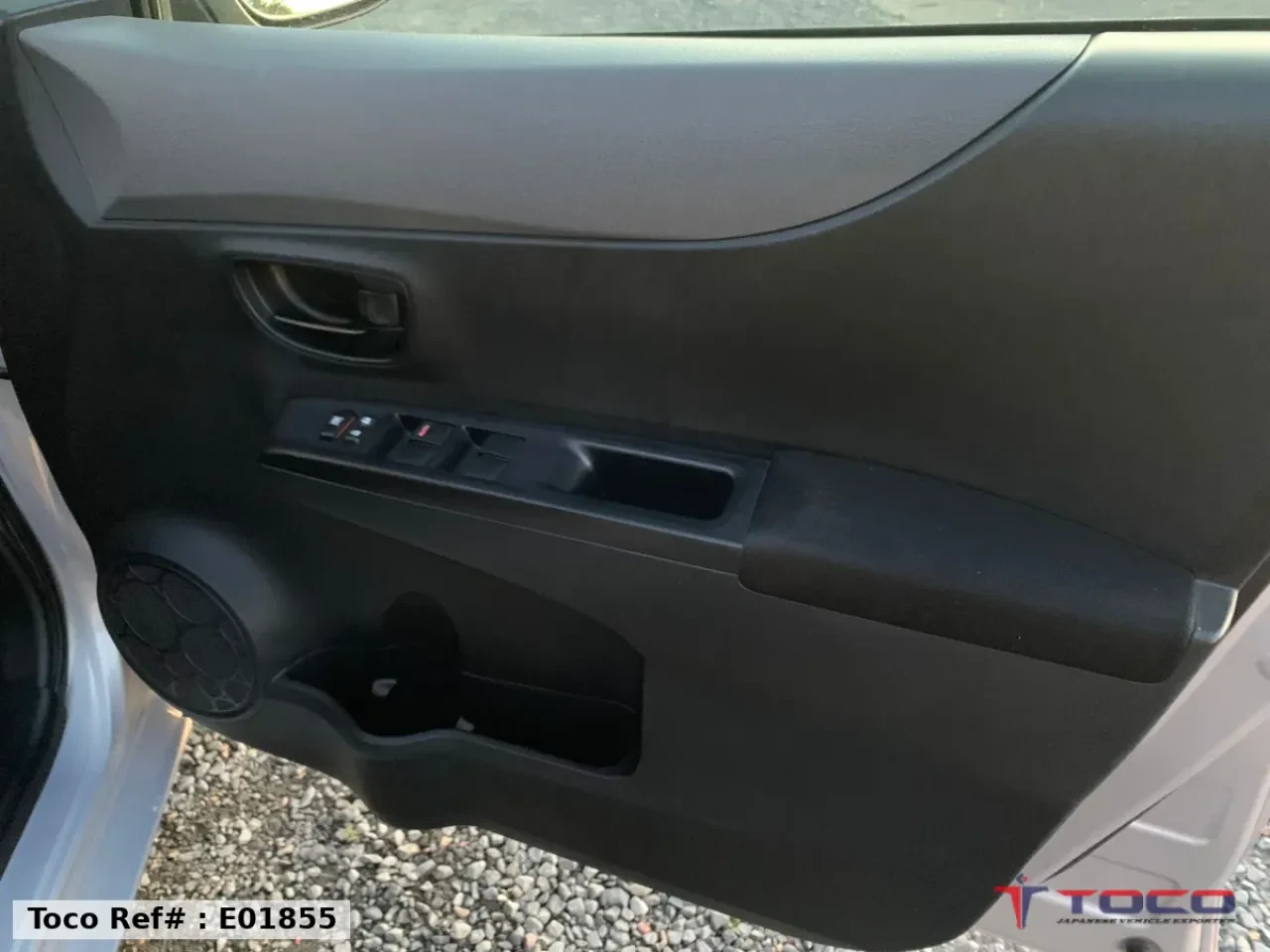 2012 TOYOTA VITZ — photo 20