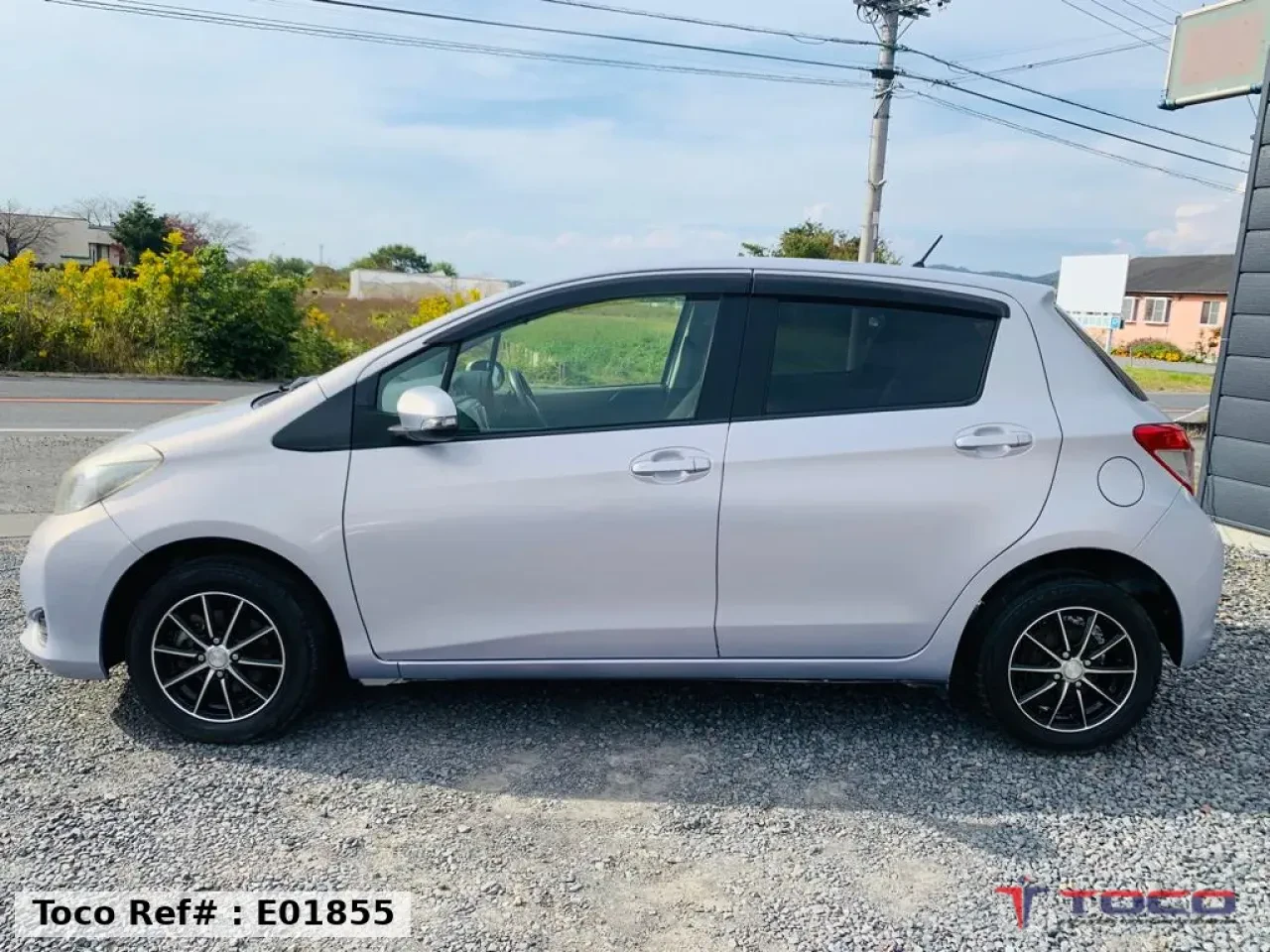 2012 TOYOTA VITZ — photo 4