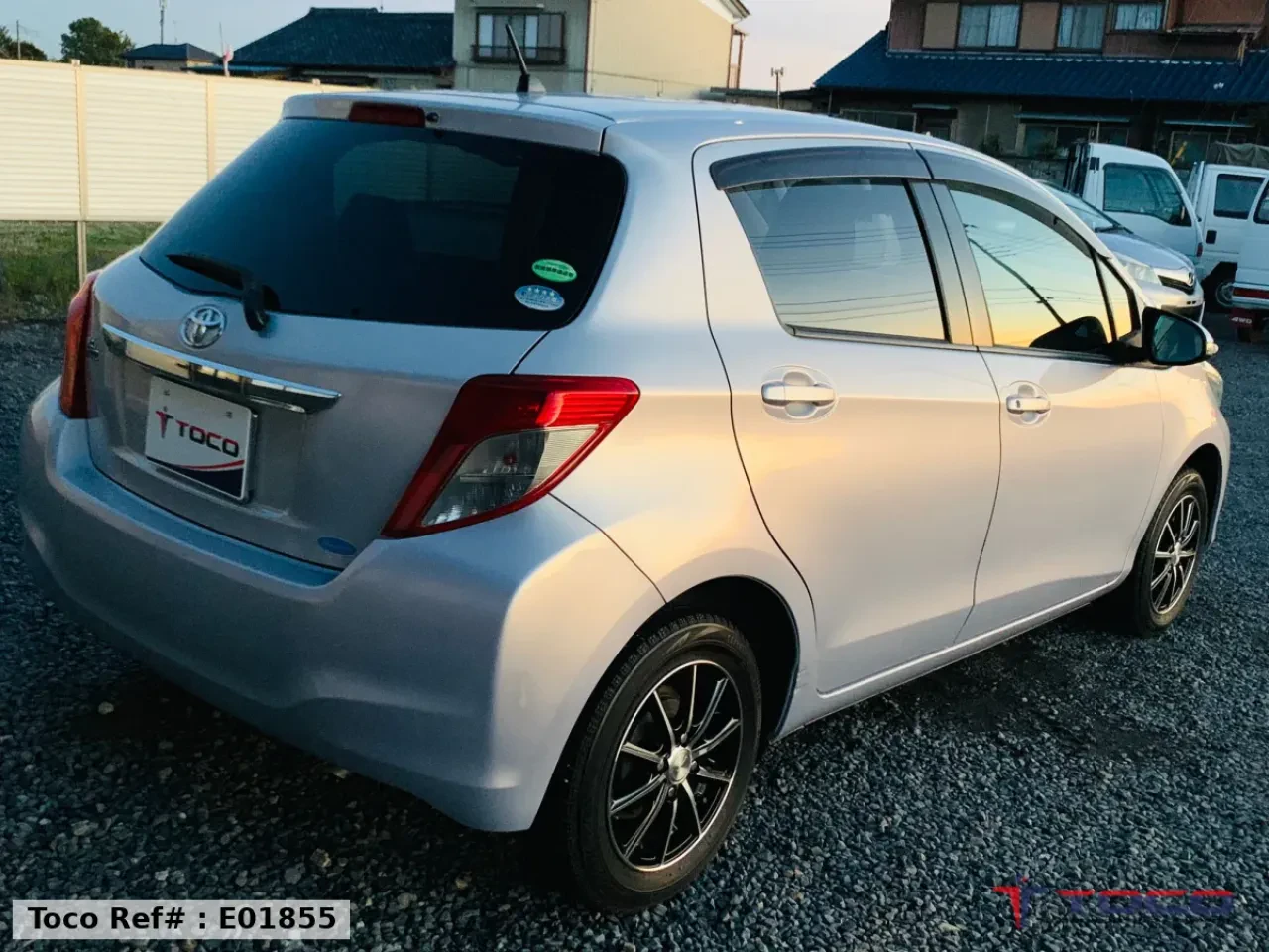2012 TOYOTA VITZ — photo 5