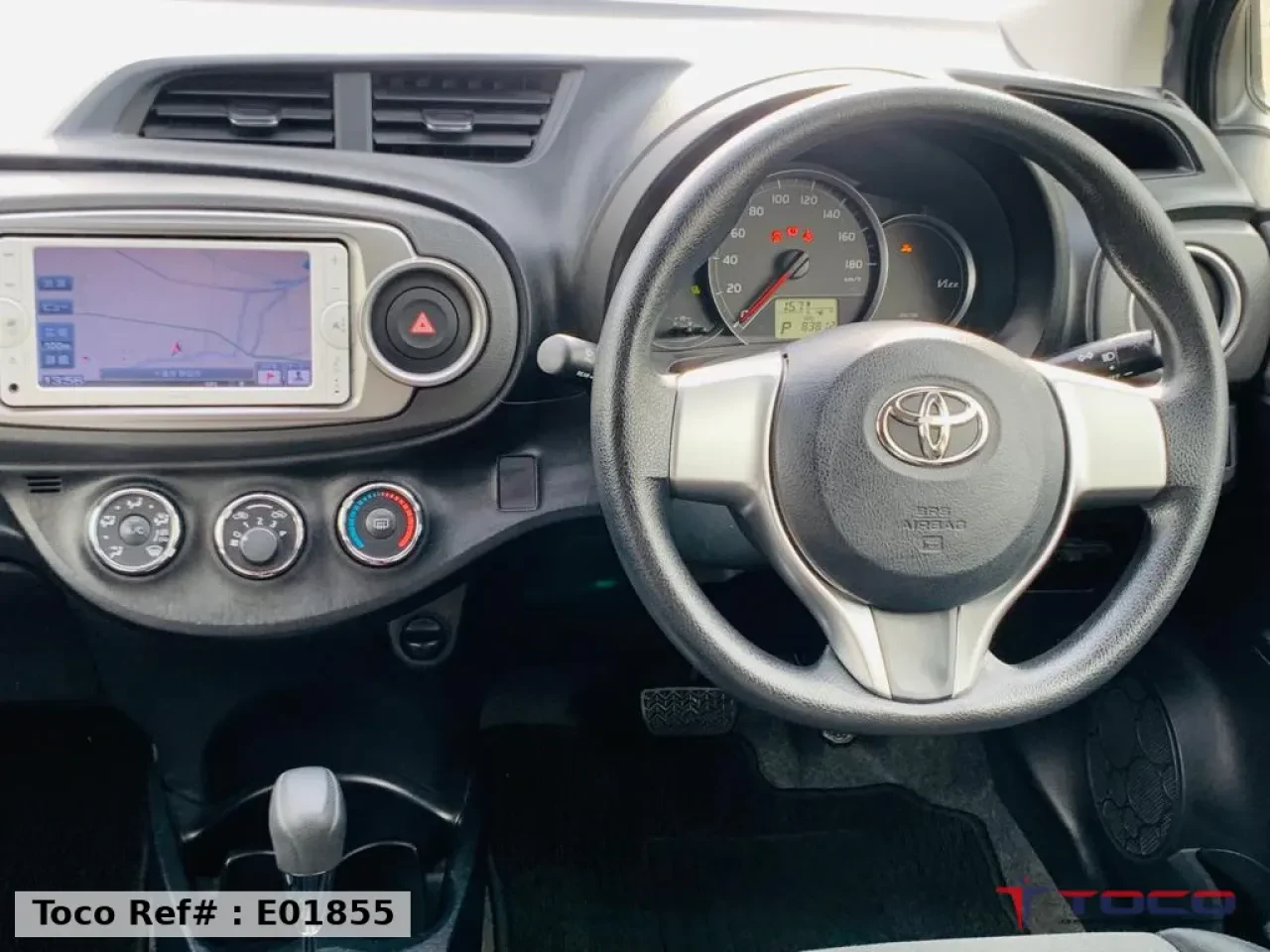 2012 TOYOTA VITZ — photo 18
