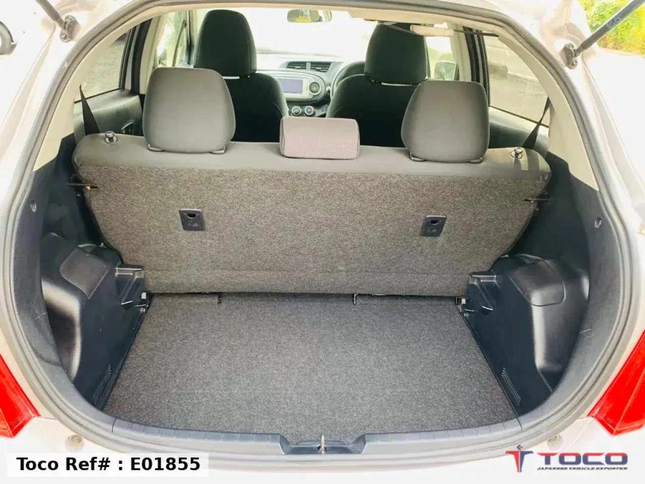 2012 TOYOTA VITZ — photo 9