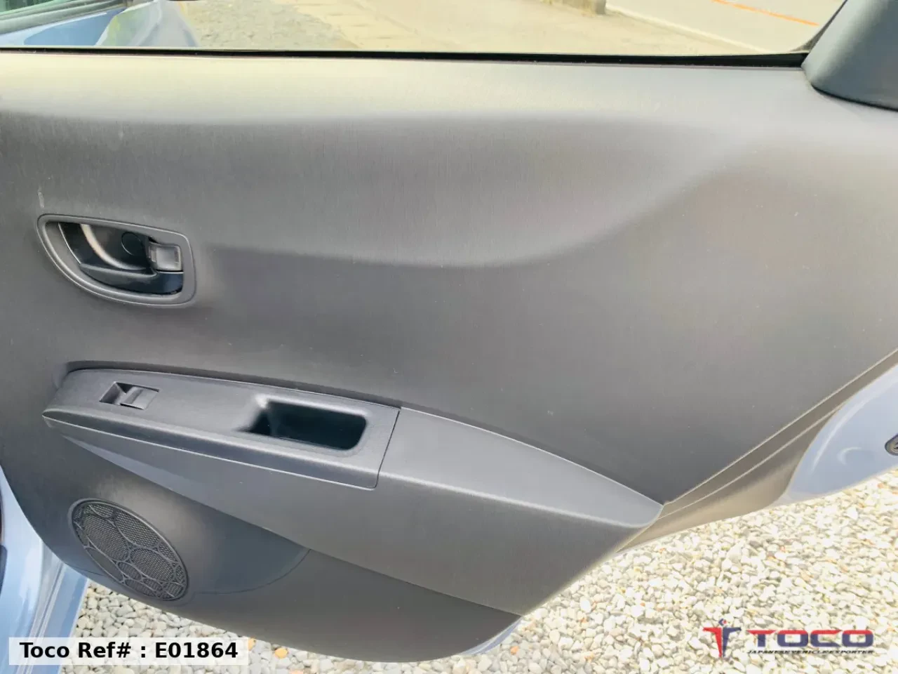 2011 TOYOTA VITZ — photo 22