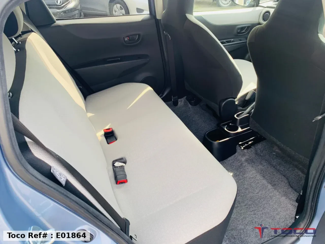 2011 TOYOTA VITZ — photo 13