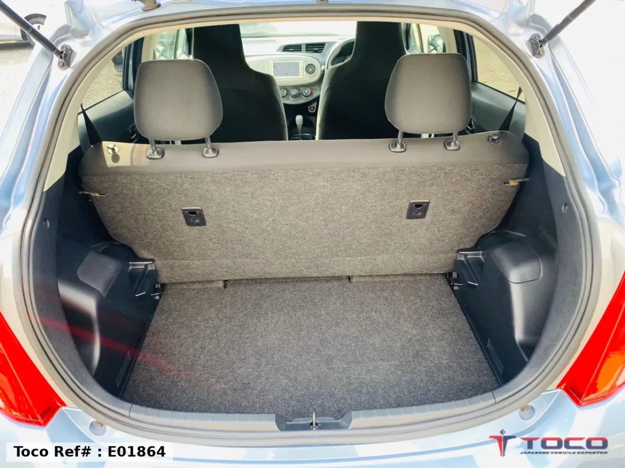 2011 TOYOTA VITZ — photo 9