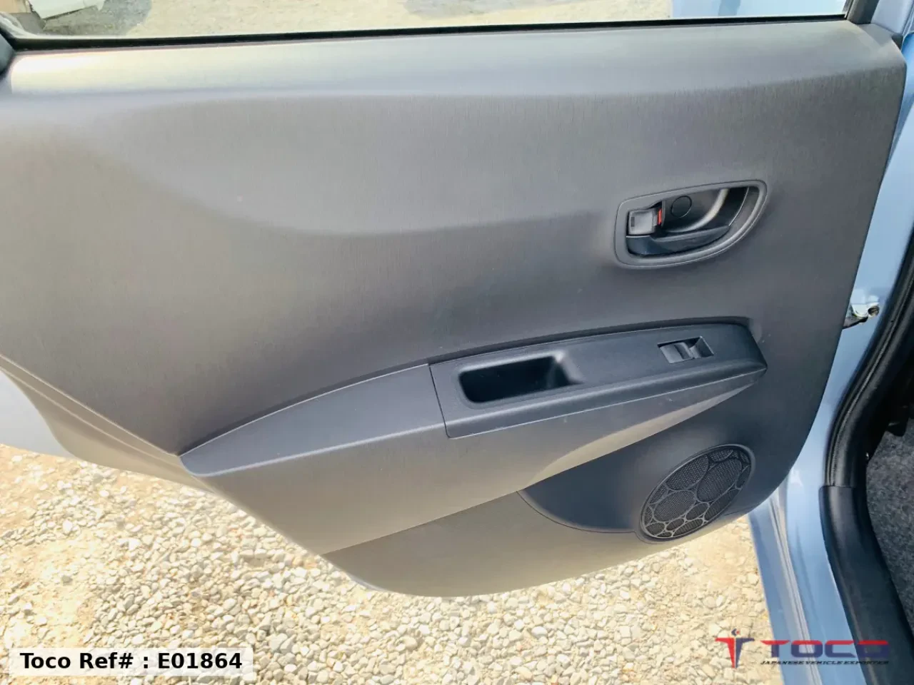 2011 TOYOTA VITZ — photo 24