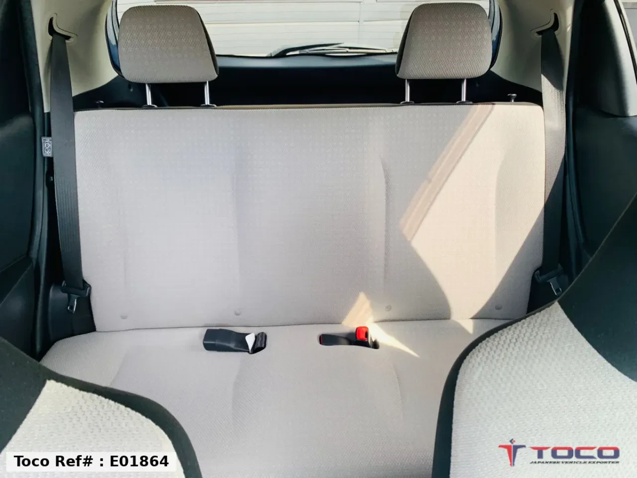 2011 TOYOTA VITZ — photo 12