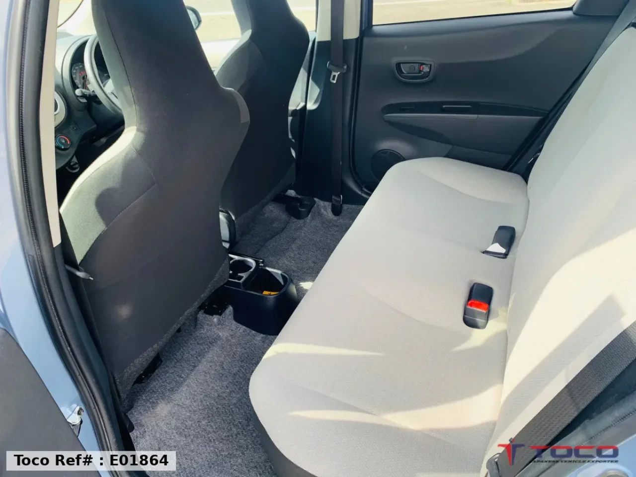 2011 TOYOTA VITZ — photo 14