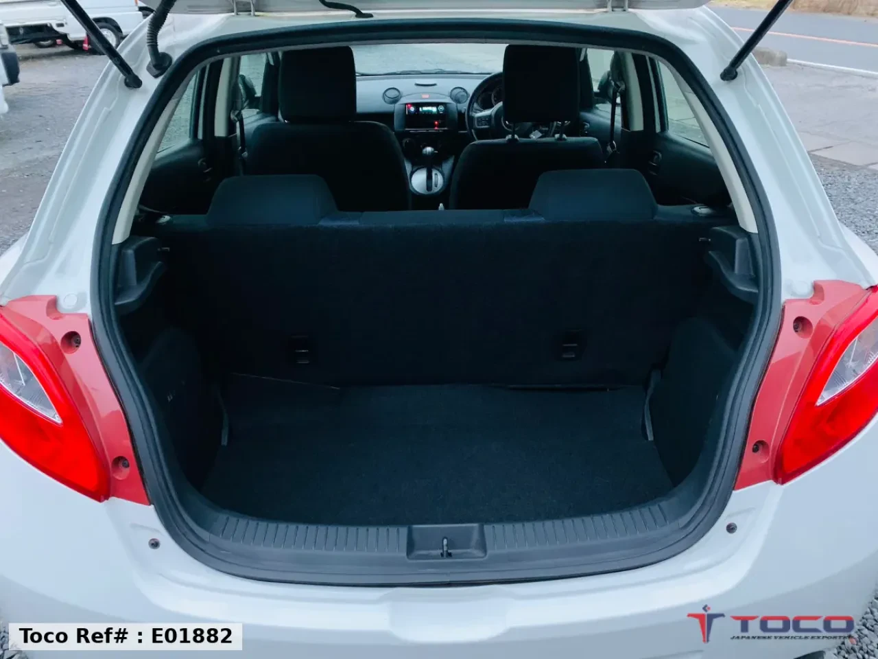 2011 MAZDA DEMIO — photo 9