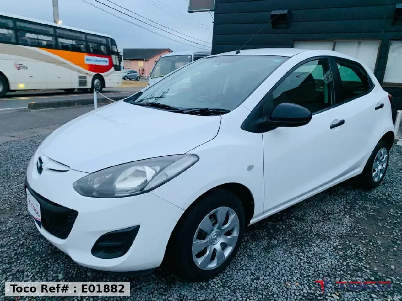 2011 MAZDA DEMIO — photo 2