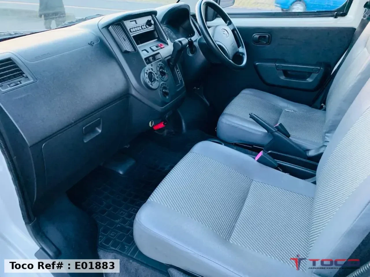 2009 TOYOTA TOWN ACE — photo 11
