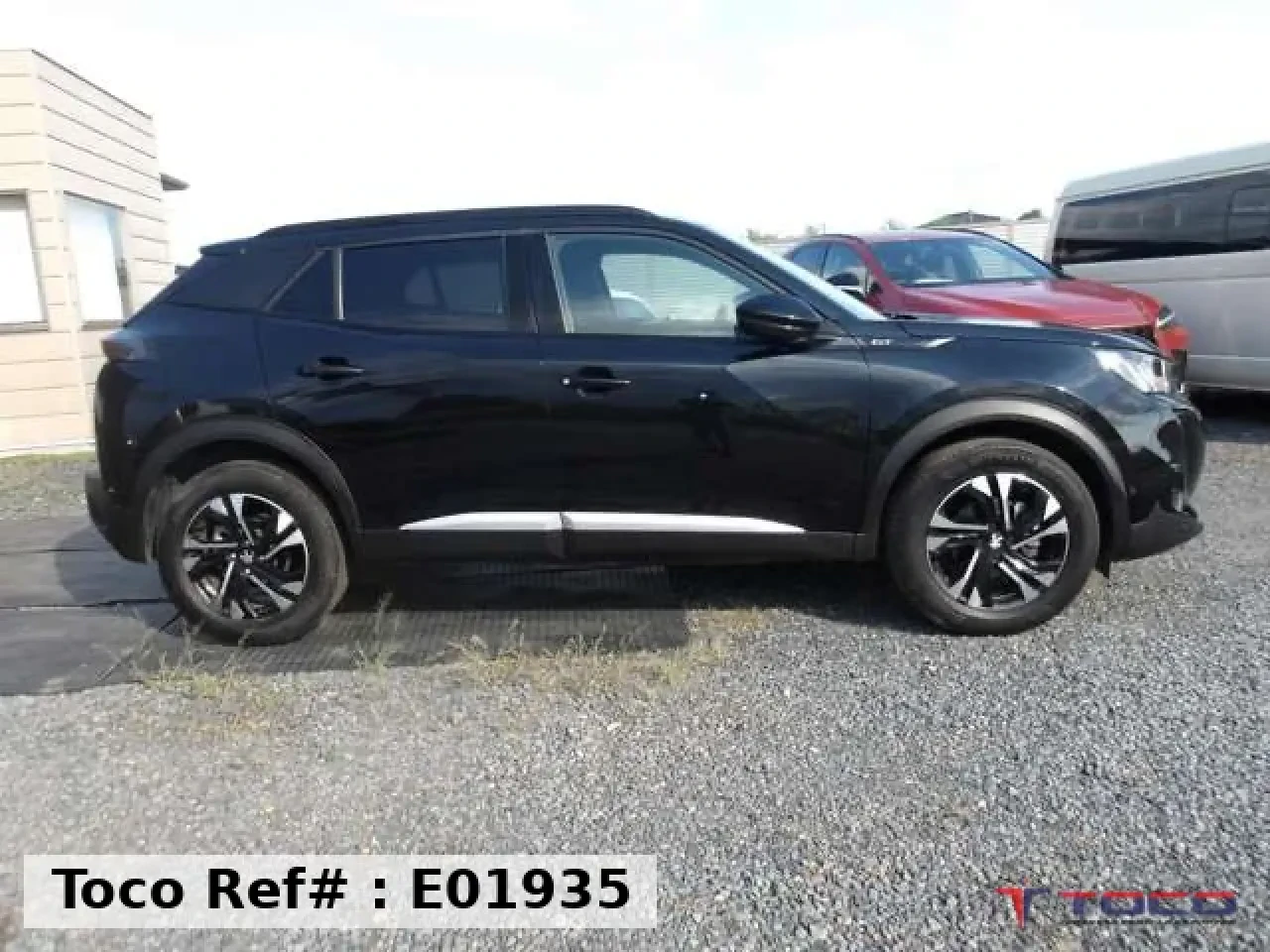 2021 PEUGEOT 2008 — photo 3
