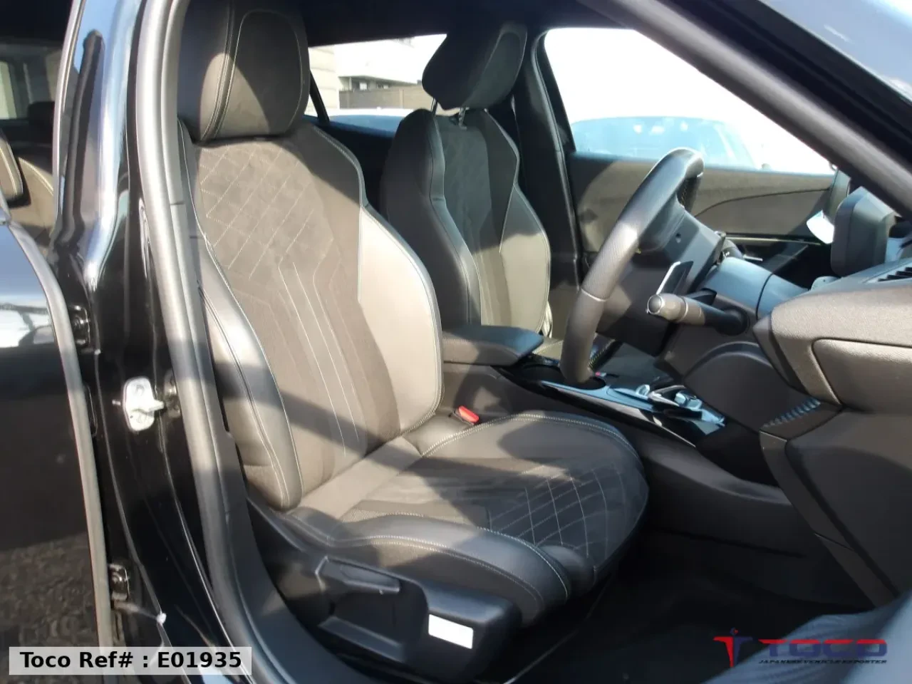 2021 PEUGEOT 2008 — photo 8