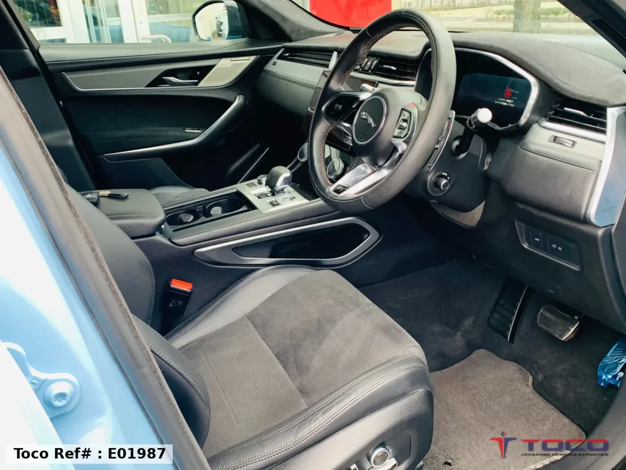 2022 - JAGUAR F PACE — photo 19