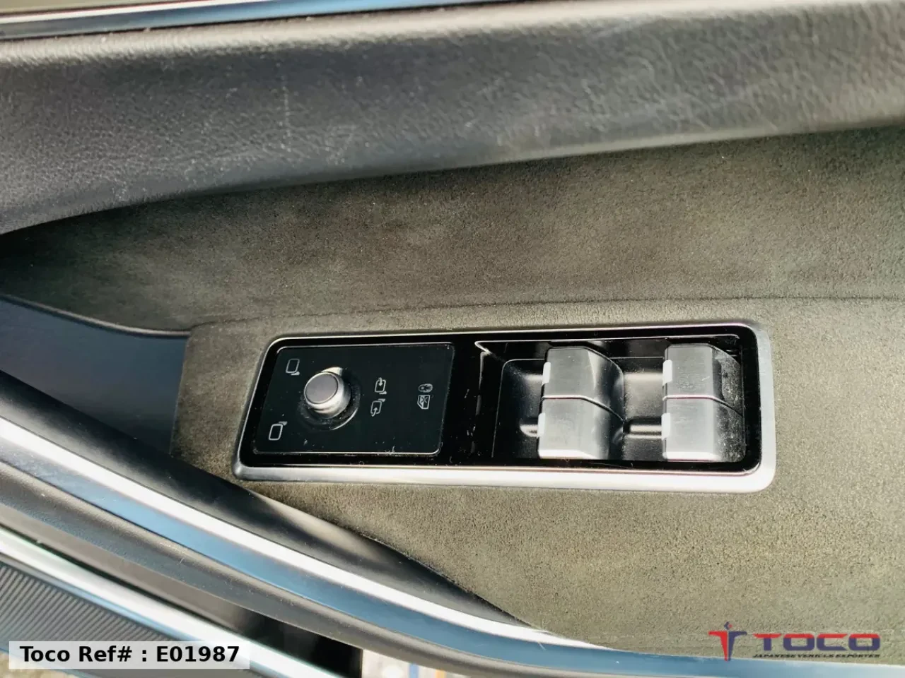 2022 - JAGUAR F PACE — photo 29