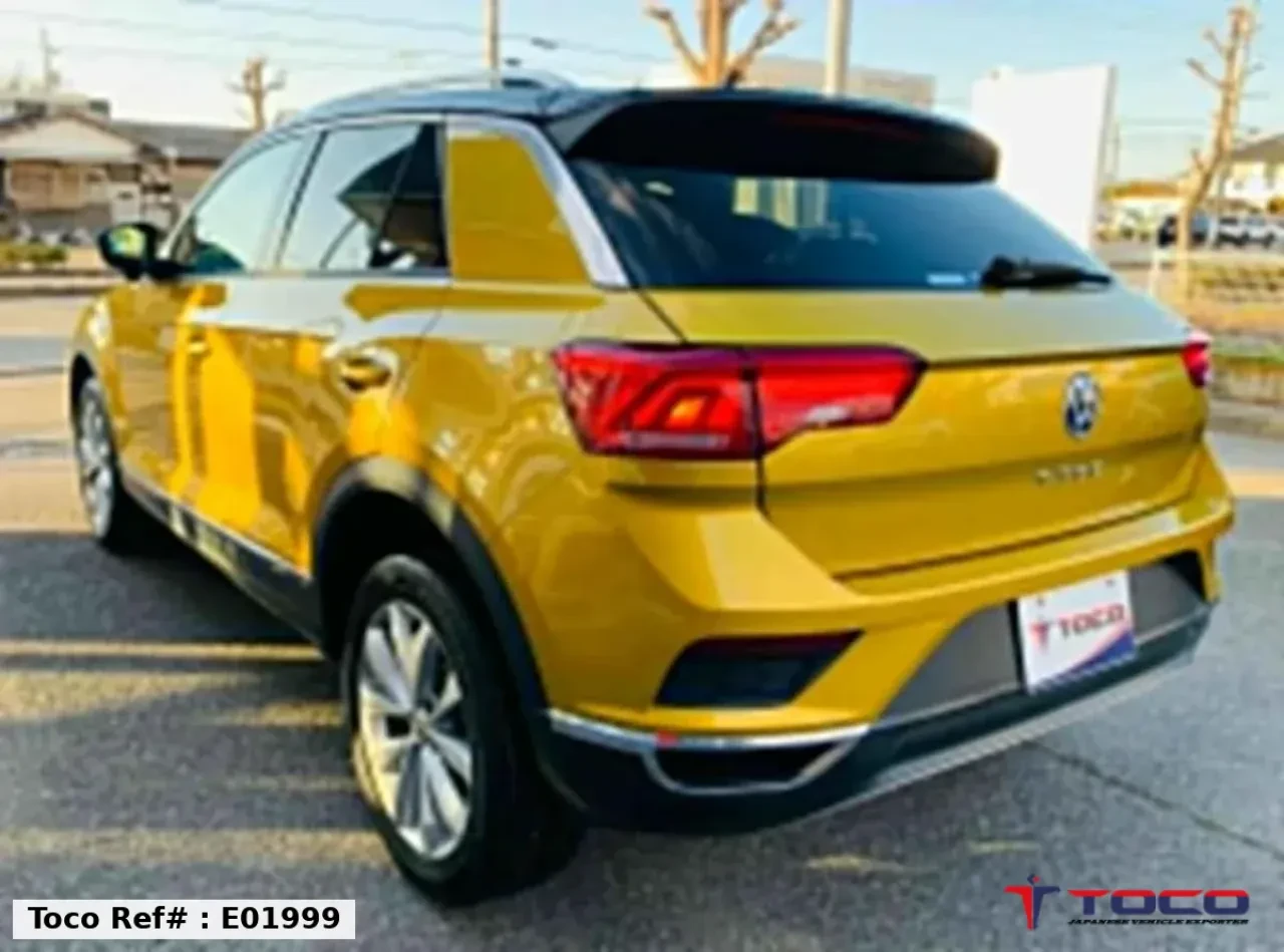 2021 Volkswagen T-Roc — photo 2