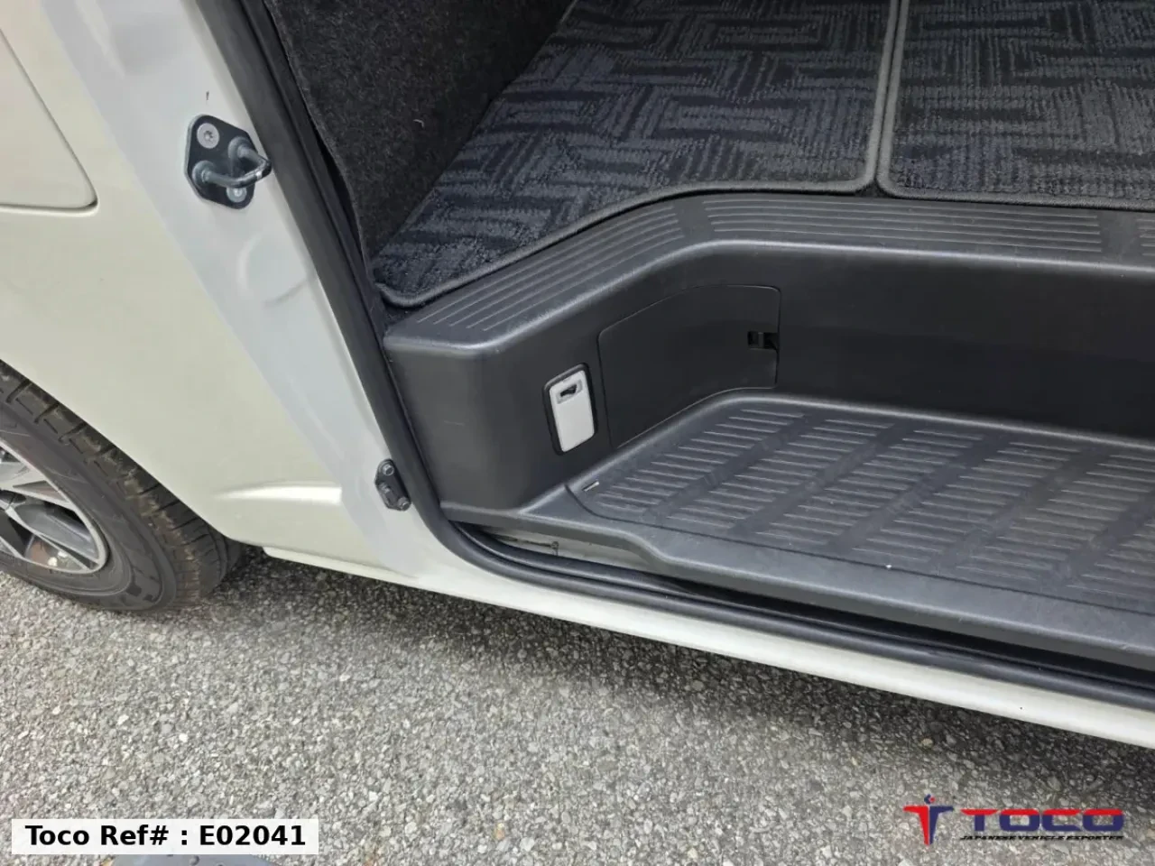 2021 TOYOTA HIACE WAGON — photo 21