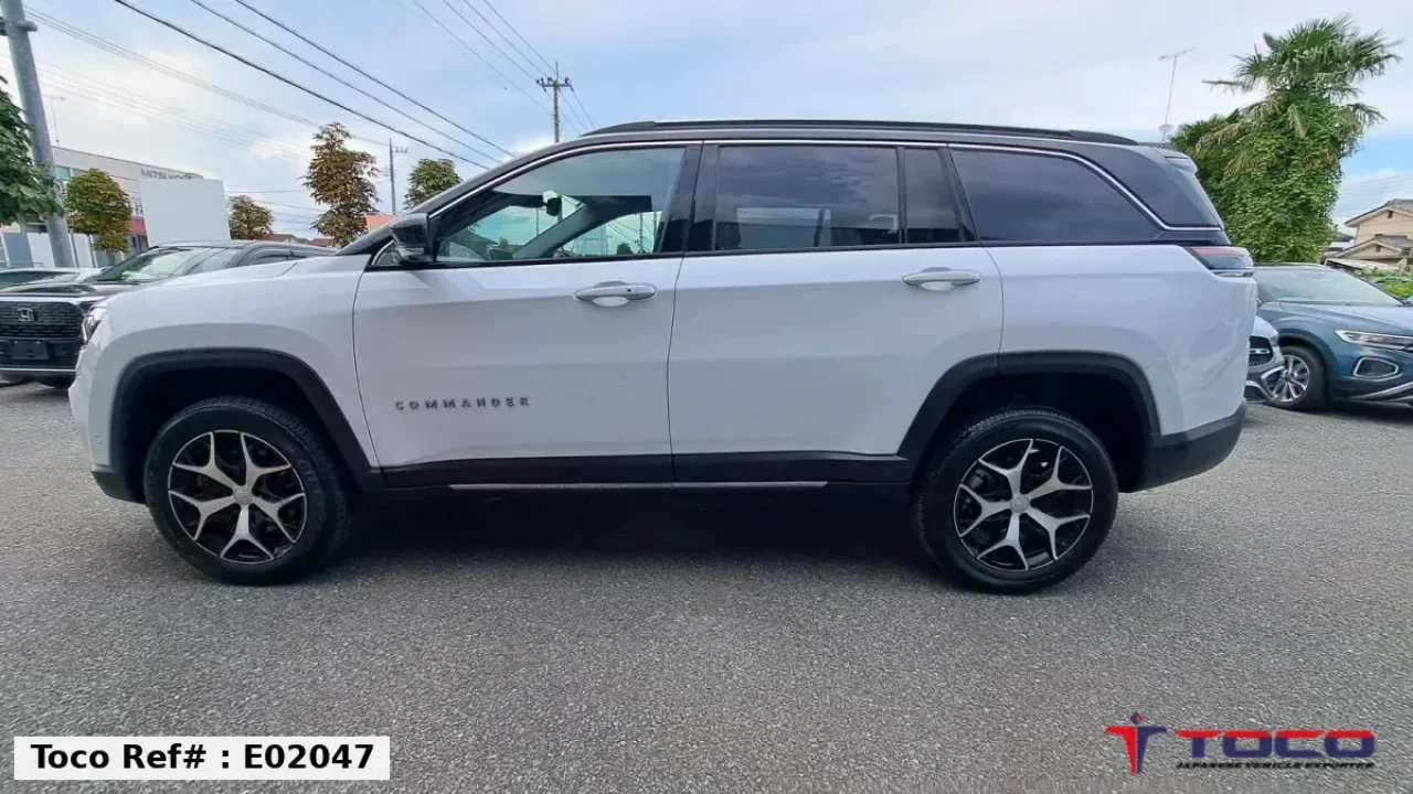 2024 JEEP Commander Limited — photo 4