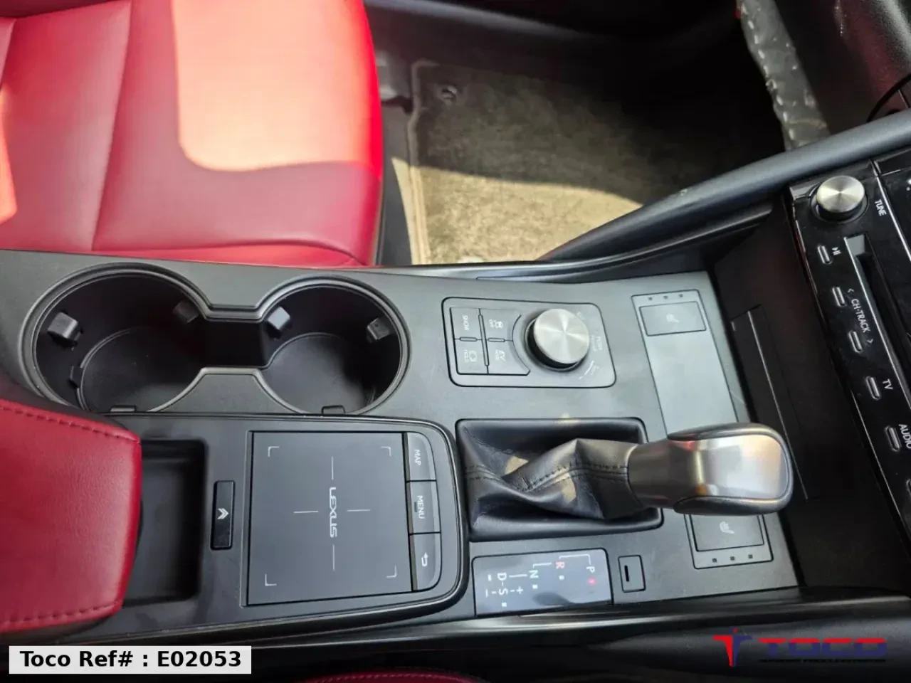 2022 LEXUS IS — photo 15