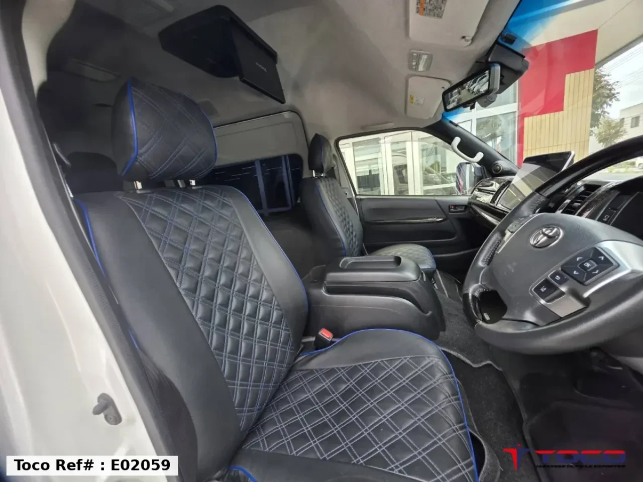 2022 TOYOTA HIACE COMMUTER — photo 15