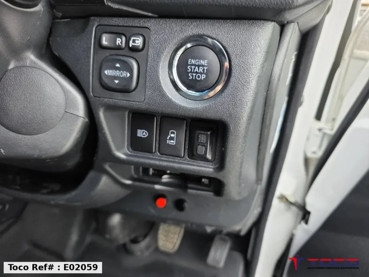 2022 TOYOTA HIACE COMMUTER — photo 35