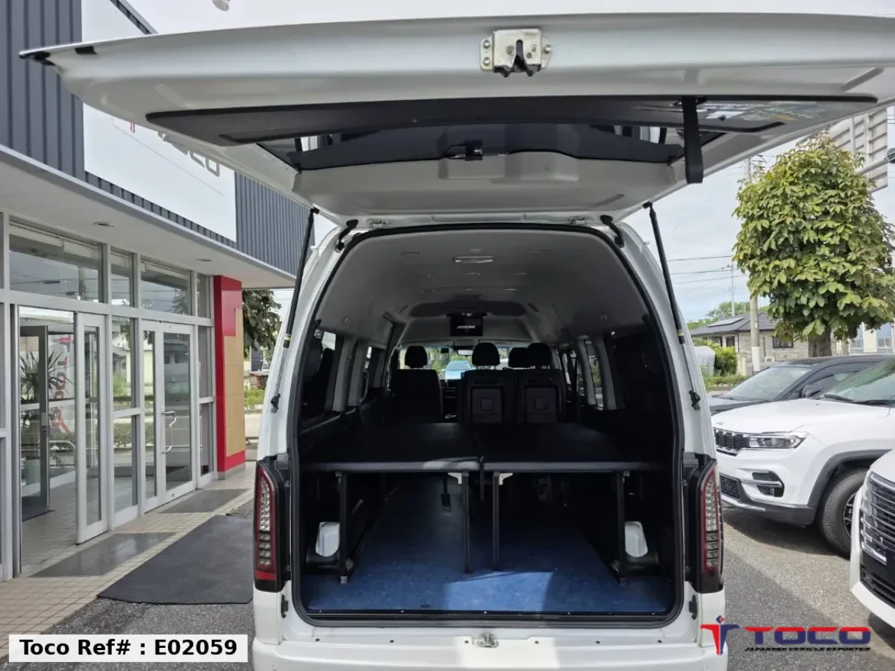 2022 TOYOTA HIACE COMMUTER — photo 13